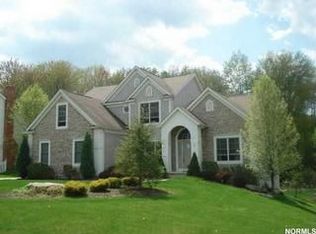 715 Lake Trl, Aurora, OH 44202