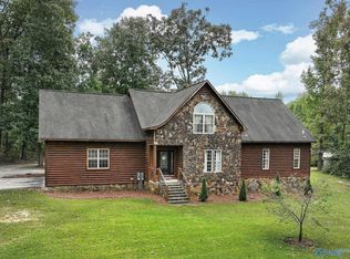 146 Hidden Lake Dr, Boaz, AL 35957
