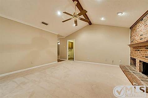 5th image of 225 Glenwood Dr