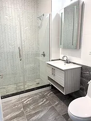 Rented by R New York