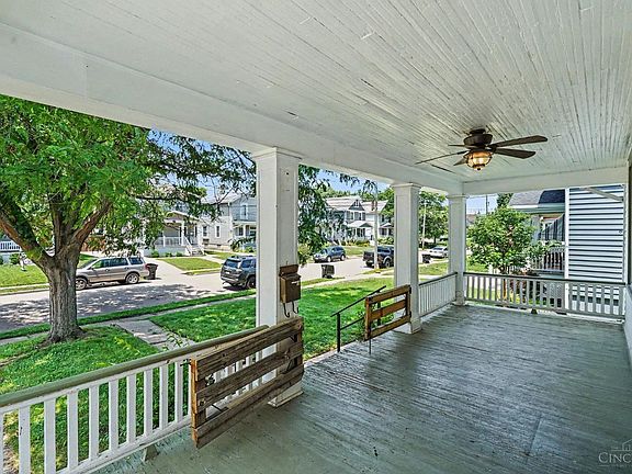 3rd image of 4206 32nd Ave