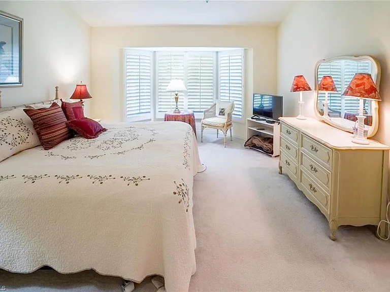 8500 Mystic Greens Way #5-505 — Photo 16