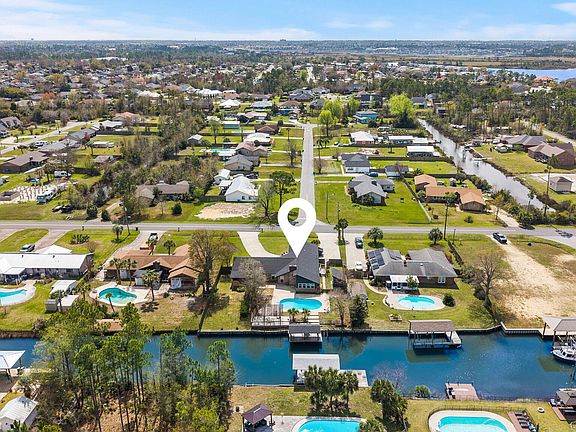 4th image of 1006 Goose Bayou Rd