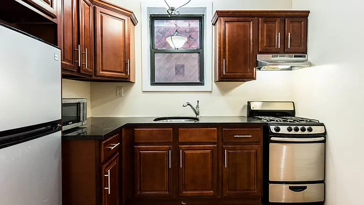 Rented by Nooklyn NYC LLC | media 46