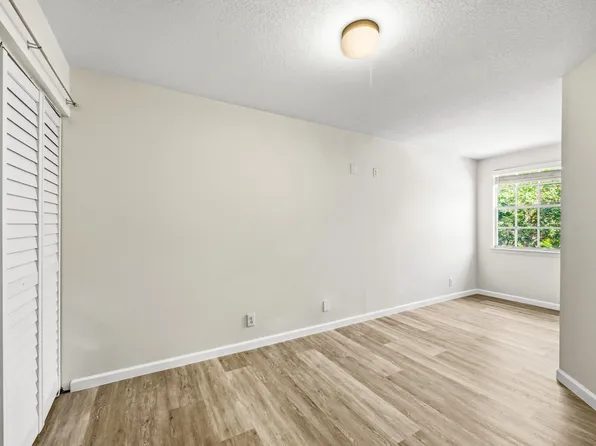 9872 NW 56th Place, Coral Springs, FL 33076
