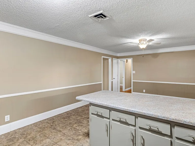 3905 Waterton Rd — Photo 14