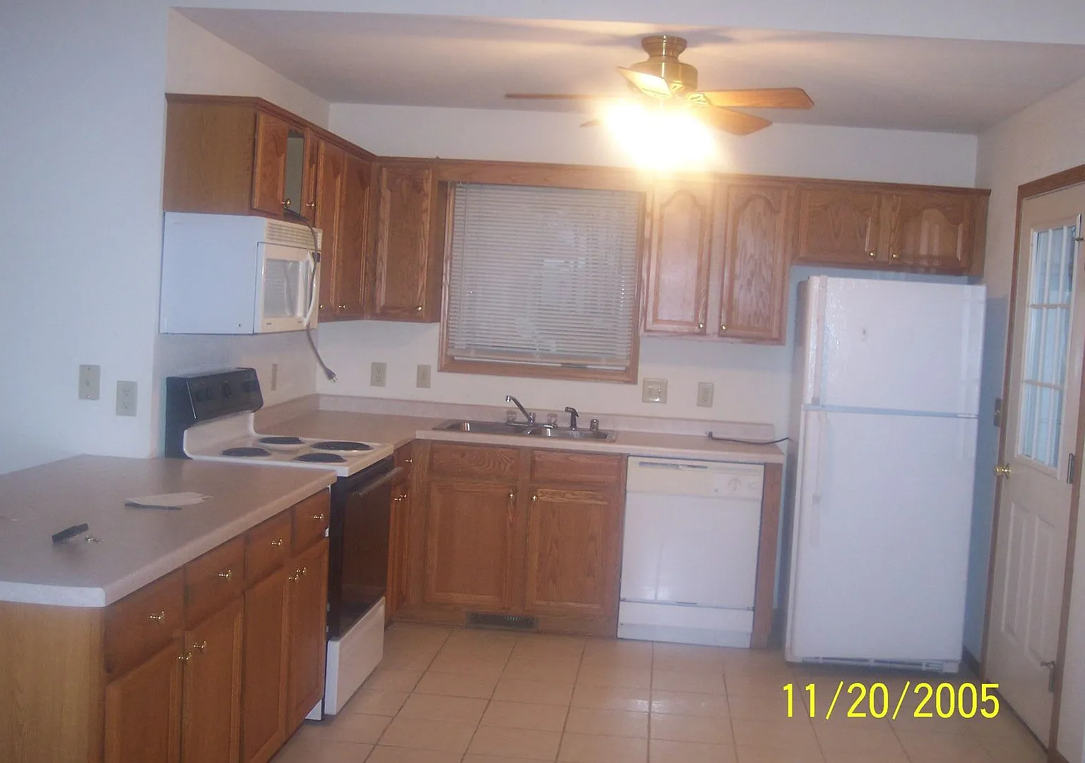 1403 Glenview Lane — Photo 2