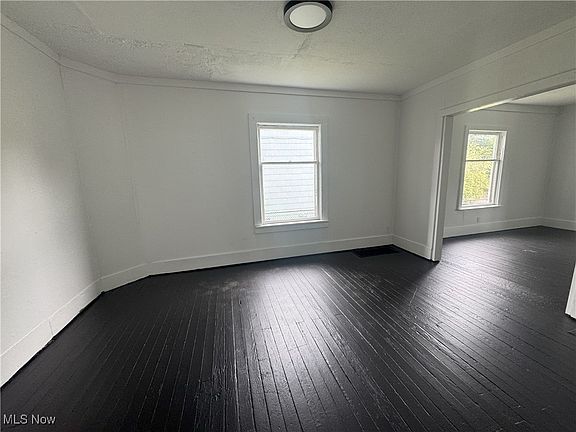 4th image of 65 Diamond Ave