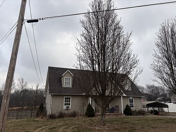 3rd image of 202 Ridgewood Ln