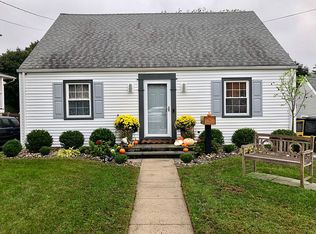 78 Courtland Hill St, Stamford, CT 06906