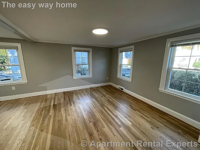 30 Linden Ave #1 — Photo 9