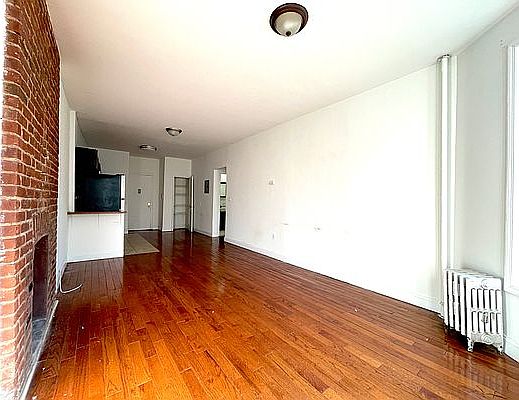 4th image of 440 St Nicholas Ave APT 4B