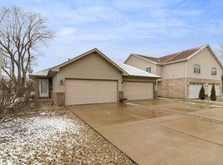 10076 Adams St, Crown Point, IN 46307