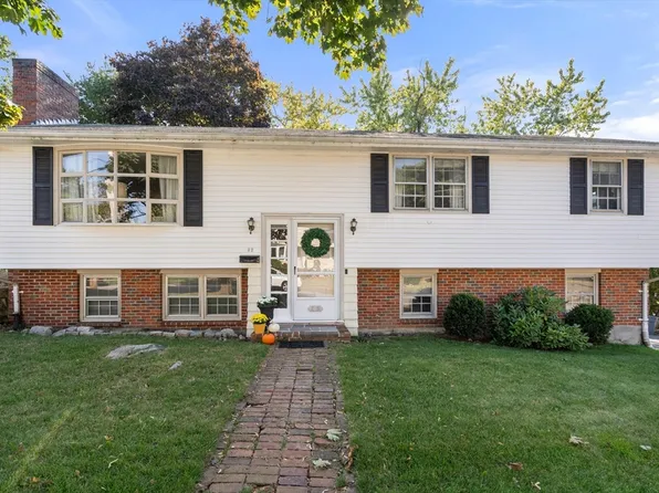 32 Oak Ridge Cir, Lynn, MA 01904