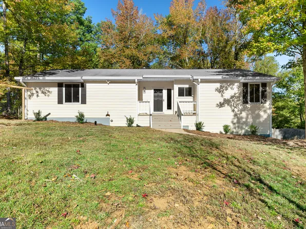 6826 Springwood Dr, Douglasville, GA 30135