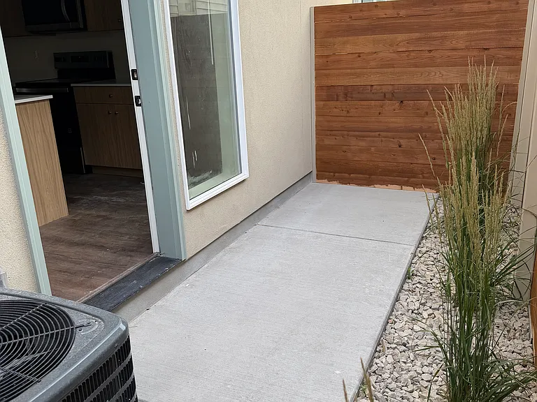 922 W Euclid Ave — Photo 13