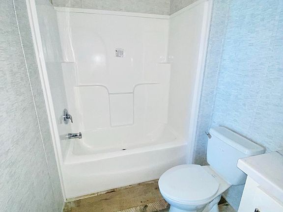 3rd image of 600 Holly Dr Lot 2