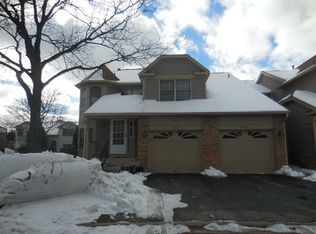 3242 Carriage Way Dr, Arlington Heights, IL 60004