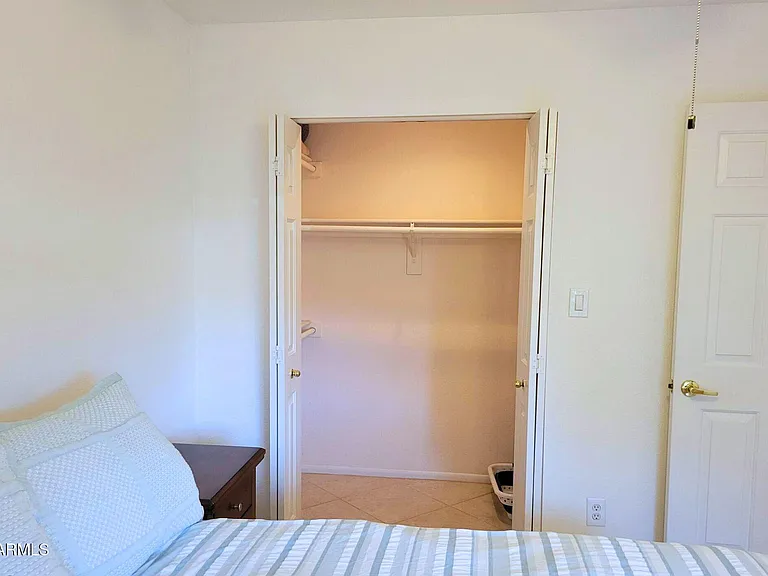 10080 E Mountain View Rd #127 — Photo 22