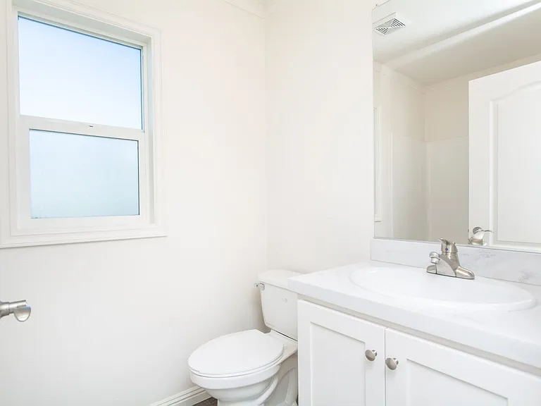New Build 2 Bedroom / 2 Bath + Office Home in Mount Hope! — Photo 8