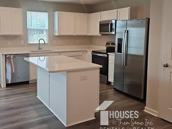 3rd image of 1512 Purrington Ln