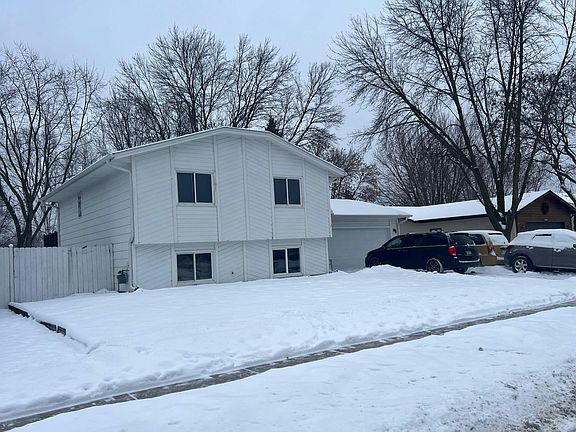 3rd image of 5965 W 135th St