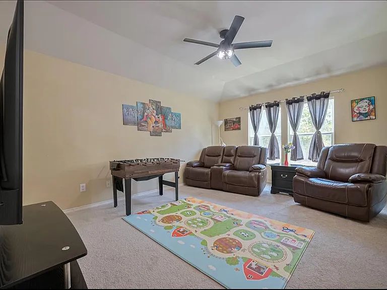 26315 Bending Pines Ln — Photo 8