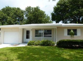 2085 Georgianna St, Largo, FL 33774