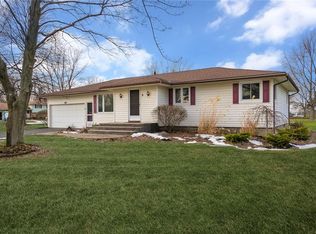 8 Bambi Ln, Rochester, NY 14624