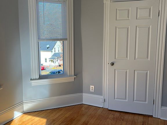 2nd image of 28 Paine St #2