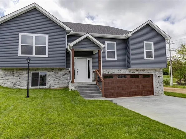 4002 Stacey Way Ct, Saint Joseph, MO 64505