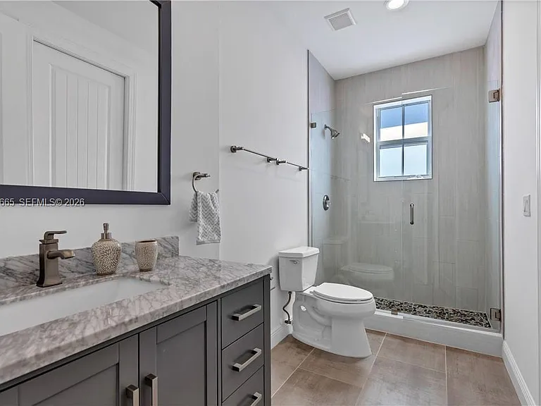 1031 NE 13th Ave — Photo 16