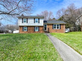 6108 Arcadia Dr, Greensboro, NC 27410