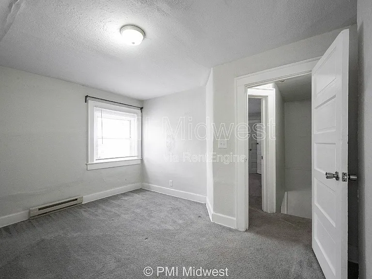 944 E Minnesota St — Photo 20