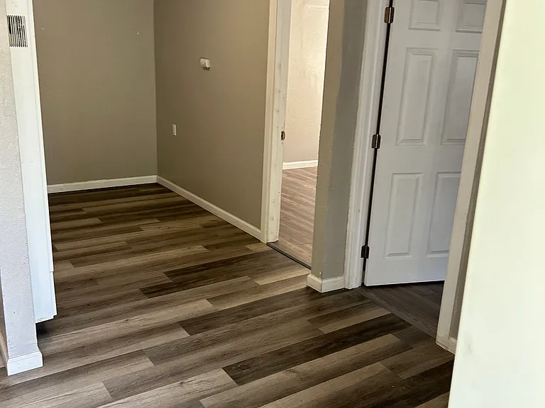 507 Lincoln St #B — Photo 2