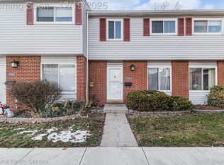 27809 Eastwick Sq, Roseville, MI