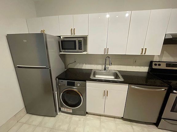 5th image of 1479 York Ave APT 3N