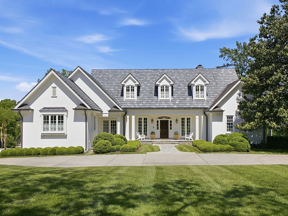 1st image of 204 Sunnyside Dr