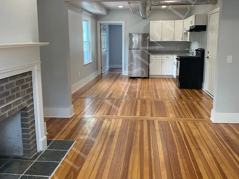 965 Monroe Ave #3 — Photo 2