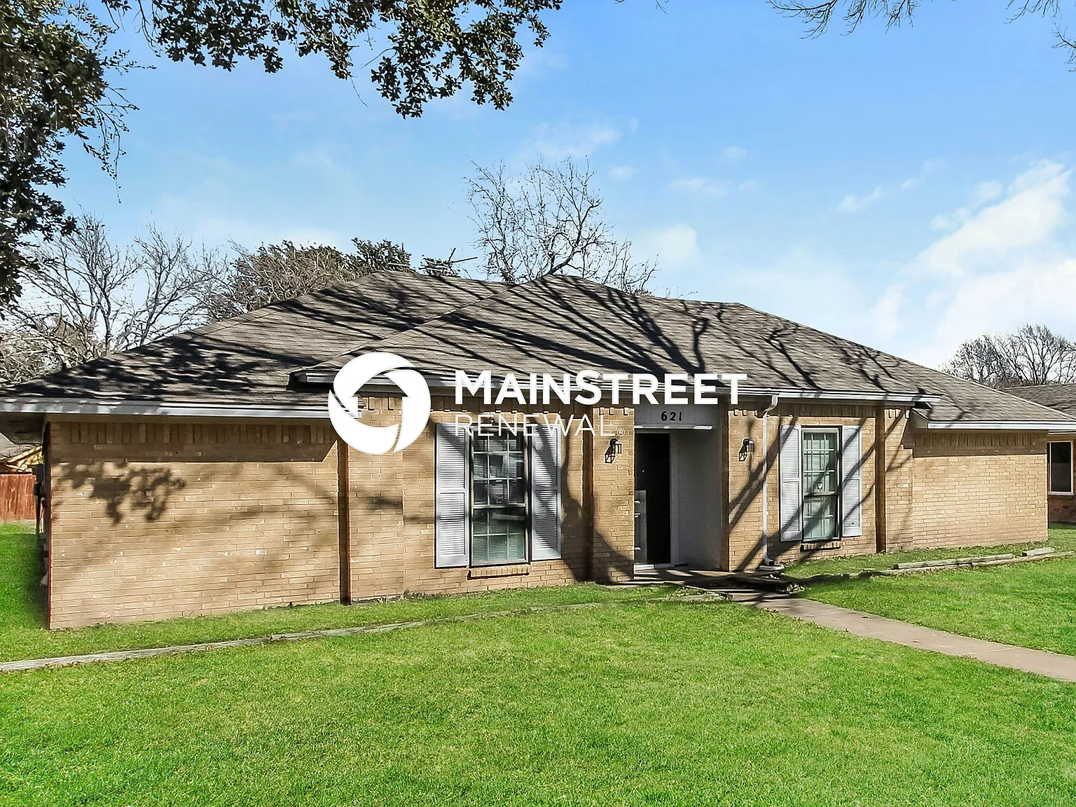 621 Granada Dr — Photo 2