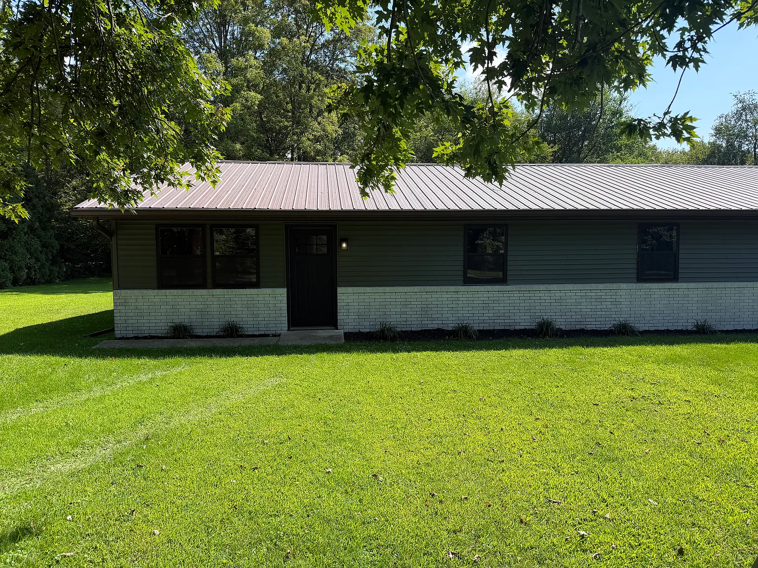 2 bed, 840 sqft, $1,000 — Photo 1