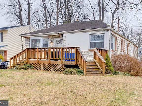 3rd image of 722 Carr Ave