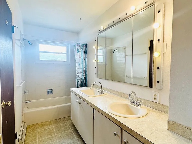 2118 Glenfair Dr — Photo 14