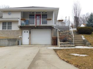222 S 15th St APT A, Denison, IA 51442