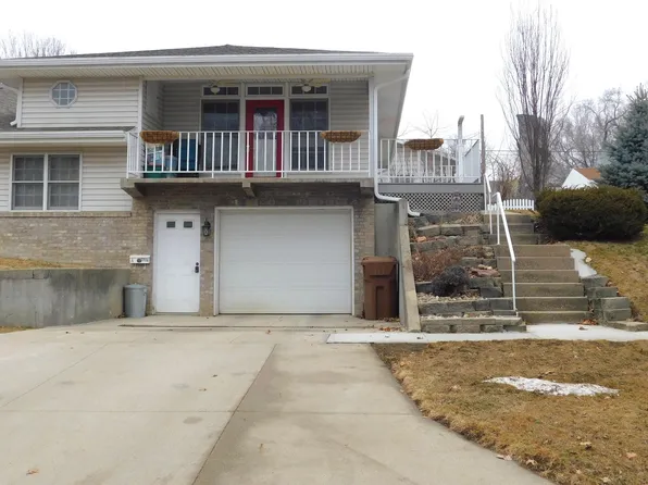 222 S 15th St APT A, Denison, IA 51442