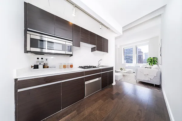 Rented by Platinum Properties | media 19