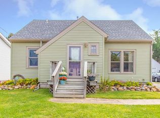 212 N Stewart St, Creve Coeur, IL