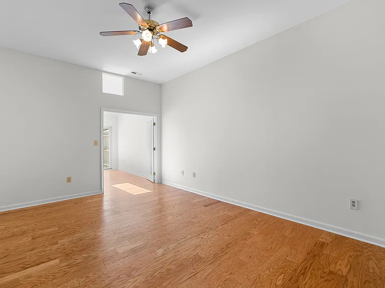 11318 Savannah Dr — Photo 18