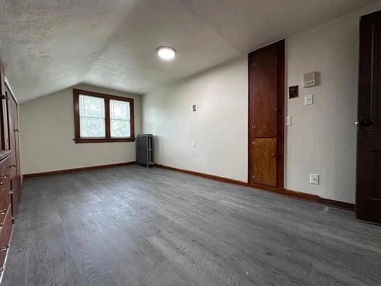 822 Pine St — Photo 13