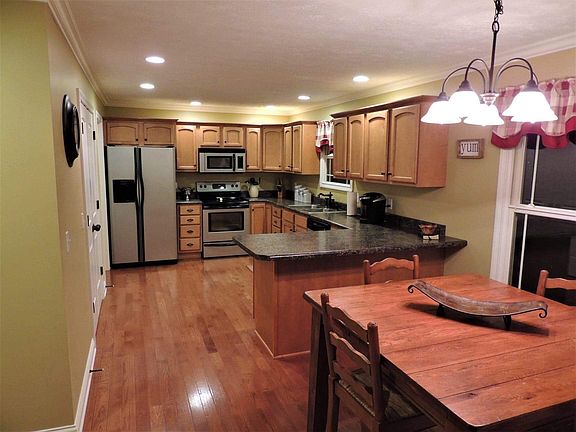 4th image of 130 Grayson Dr